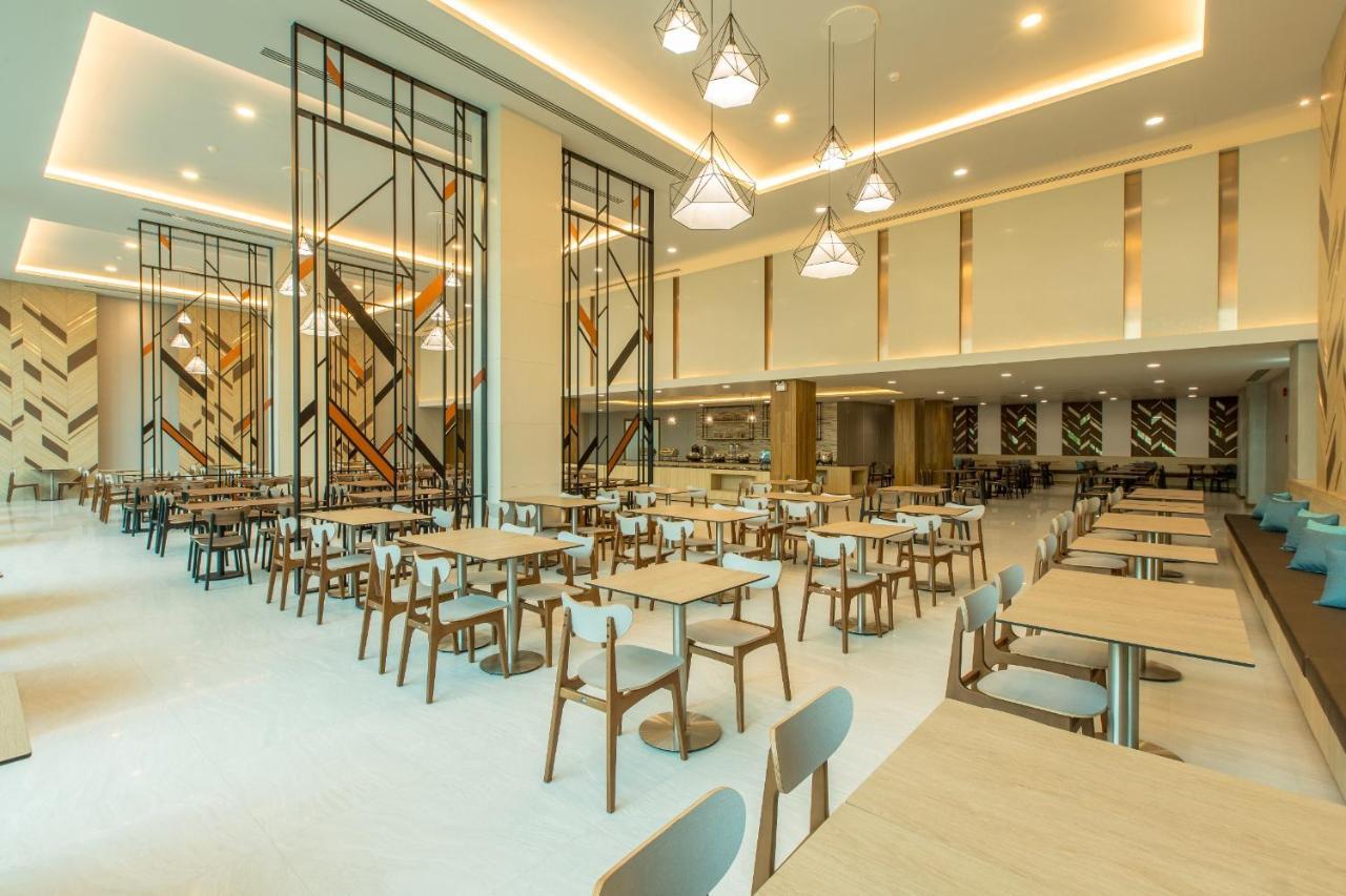 Paragon Grand Resort جومتين بيتش المظهر الخارجي الصورة